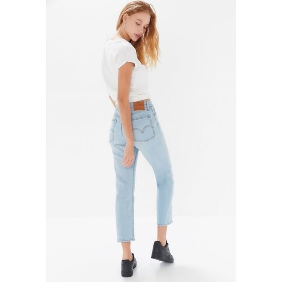 Levi's Wedgie Straight Droit Jeans Size 28 Light Denim High Rise - Picture 2 of 8